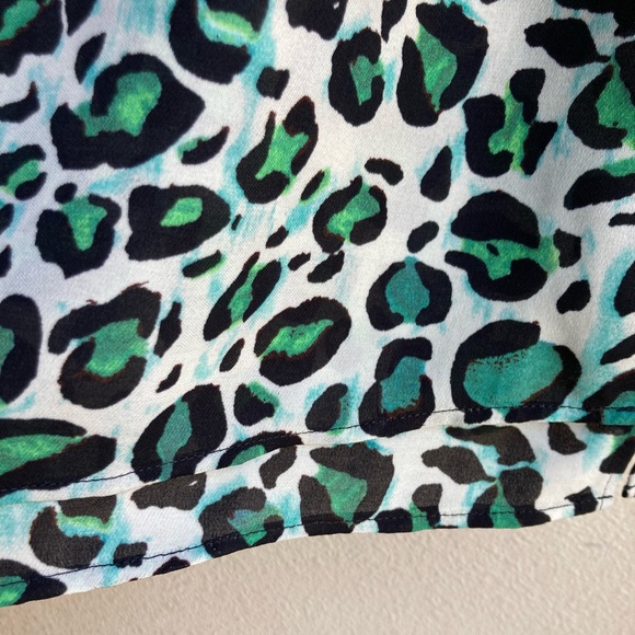 CAbi NWOT #3260 Jungle Top, size small - Picture 5 of 6